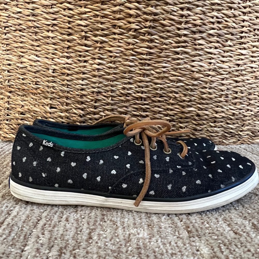 Keds X Taylor Swift denim canvas with white hearts, leather laces. Size 10 - Picture 4 of 8